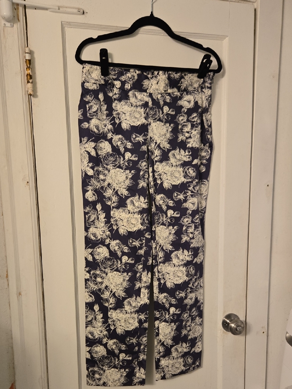 Brooks Brothers Navy and White Floral Natalie Fit Pants (Size 4)
